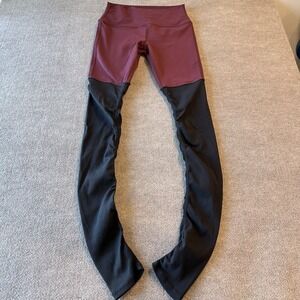 Alo Yoga Goodness Ribbed Leggings Small‎ Maroon Gray